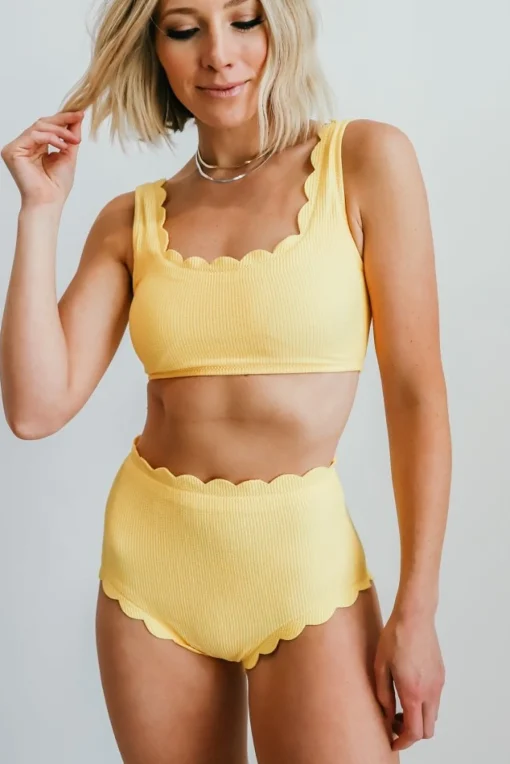 Outlet Honolulu Scalloped Bikini Top | bikini