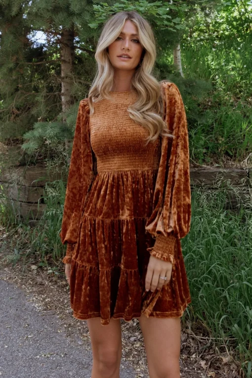 Store Kele Crushed Velvet Mini Dress | short dresses | WEDDING SUITE